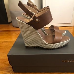 Vince Camuto Garadin Root Beer Brown Wedge